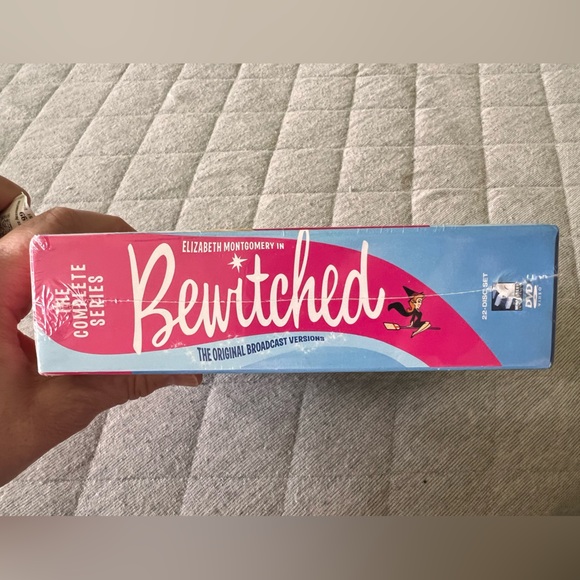 BEWITCHED The Complete Series All 253 Episodes New & Sealed DVDs - Picture 6 of 6